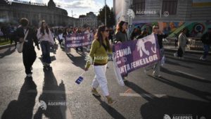 Mii de participanți la marșul „Împreună pentru siguranța femeilor” organizat în Capitală 