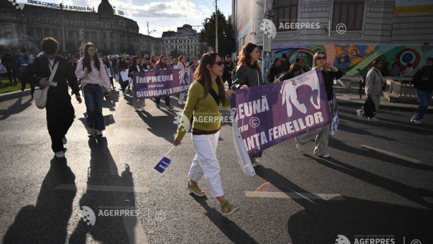 Mii de participanți la marșul ‘Împreună pentru siguranța femeilor’ organizat în Capitală Mii de participanți la marșul ‘Împreună pentru siguranța femeilor’ organizat în Capitală