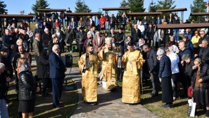 Mănăstirea Brebu şi-a sărbătorit hramul de Acoperământul Maicii Domnului