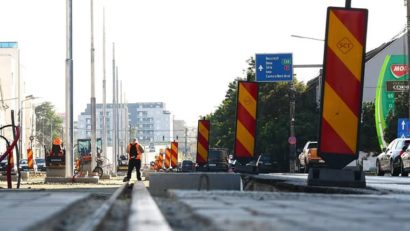 Suspendarea temporară a circulației tramvaielor pe tronsonul Piața Romană – Gara Aradul Nou