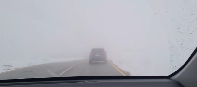 CNAIR anunţă că se închide încă un sector din Transalpina, cel dintre Obârşia Lotrului şi Curpăt, din cauza viscolului, a avalanşelor şi a căderilor de stânci CNAIR anunţă că se închide încă un sector din Transalpina, cel dintre Obârşia Lotrului şi Curpăt, din cauza viscolului, a avalanşelor şi a căderilor de stânci
