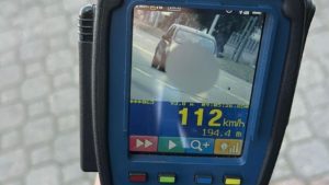 O tânără de 23 de ani a reușit să-i surprindă pe polițiștii arădeni