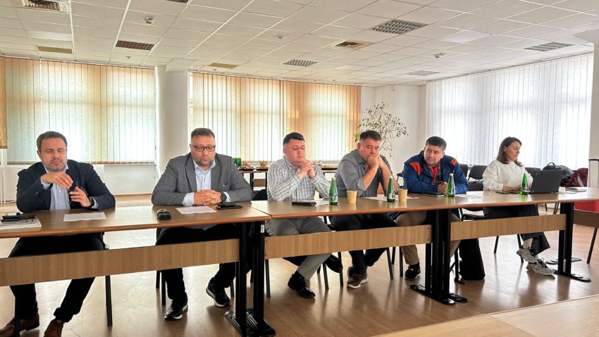 Investiții de peste 12 milioane de lei în rețelele electrice din Caraș-Severin. Peste 42% dintre consumatori vor avea contoare inteligente până la finalul anului 2025