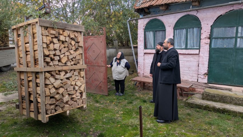 Campania „Ajută un bătrân să zâmbească” aduce căldură și speranță vârstnicilor din satele Lugojului
