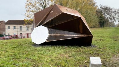Cultura unește Europa: sculptori timișoreni inaugurează primele lucrări ale Parcului Internațional de Sculptură din Méricourt, Franța