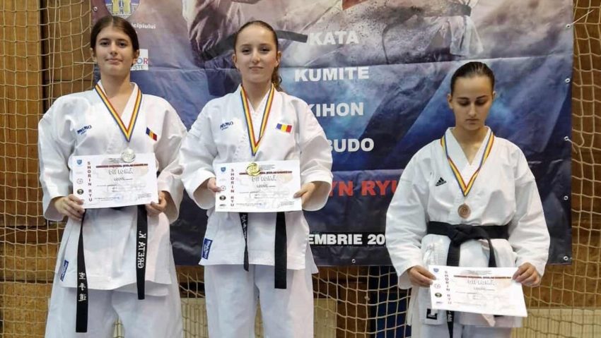 Palatul Copiilor Reşiţa, de zece ori pe podium la Concursul Naţional Şcolar Karate Do!