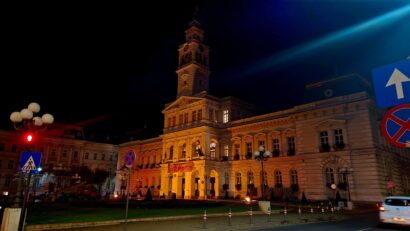Primăria Arad, iluminată în portocaliu pe 25 noiembrie: mesaj puternic pentru eliminarea violenței împotriva femeilor