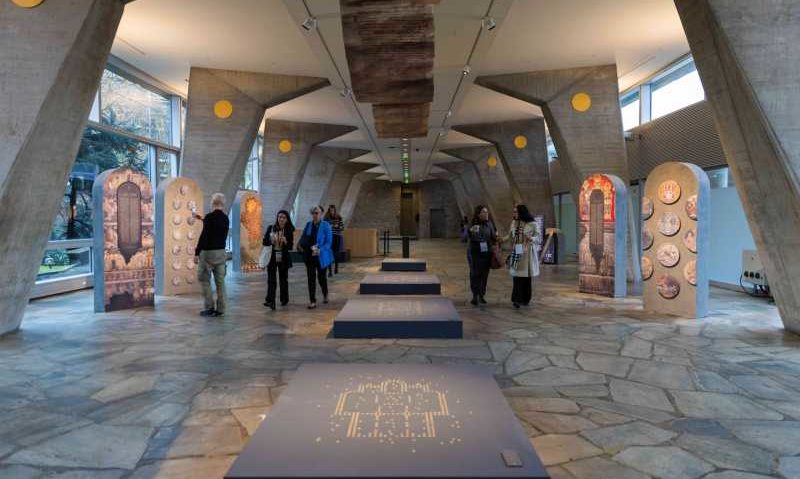 Timiş: ‘Monumente medievale sârbe aflate în pericol’ – expoziţie vernisată în cadrul Zilelor Culturii Sârbe, la Timişoara