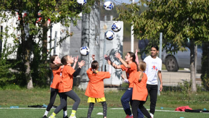 FRF, premiată de UEFA în cadrul programului Fotbal și Refugiați