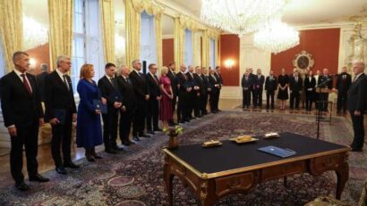 Cehia: Noul guvern condus de Andrej Babiš a depus jurământul