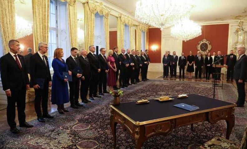 Cehia: Noul guvern condus de Andrej Babiš a depus jurământul