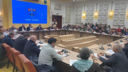 Consiliul Județean Caraș-Severin: ultima ședință ordinară din 2025 cu decizii importante pentru infrastructură și sănătate