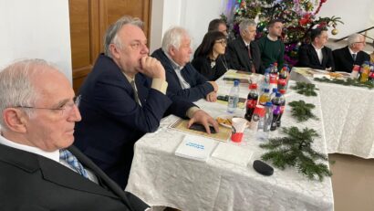 „Punte între generații – Școala rurală” la Berzovia: valori autentice, destine construite din școala de la sat