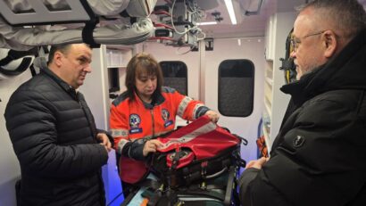 Lugoj: ambulanță modernă pentru intervenții de urgență