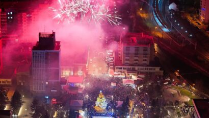 Revelion 2026 în Caraș-Severin: concerte live și focuri de artificii la Reșița și Caransebeș