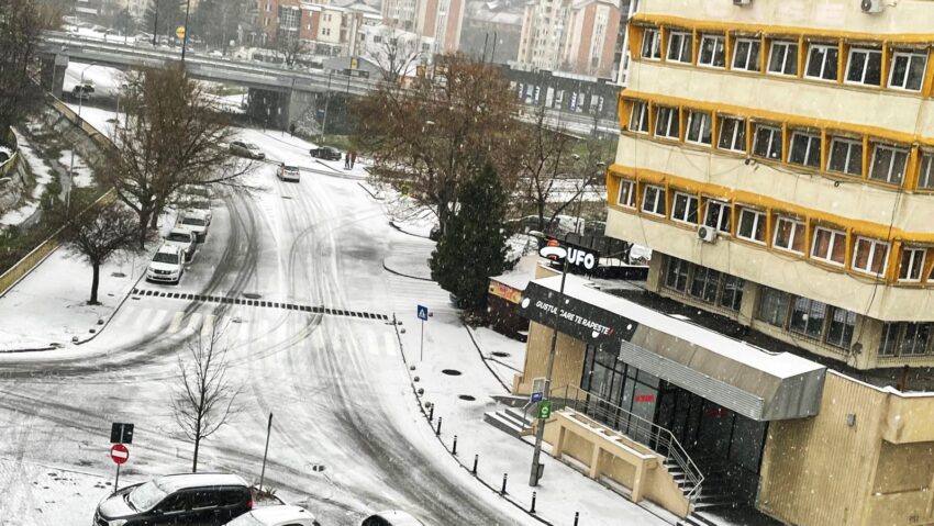 Atenție șoferi, se circulă în condiții de iarnă!