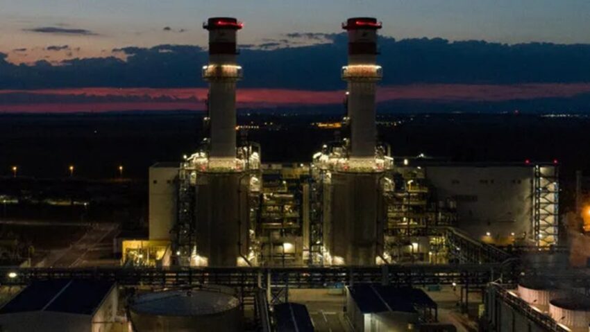 Prahova: Centrala electrică Brazi, oprită neplanificat din cauza debitului scăzut al apei tehnologice