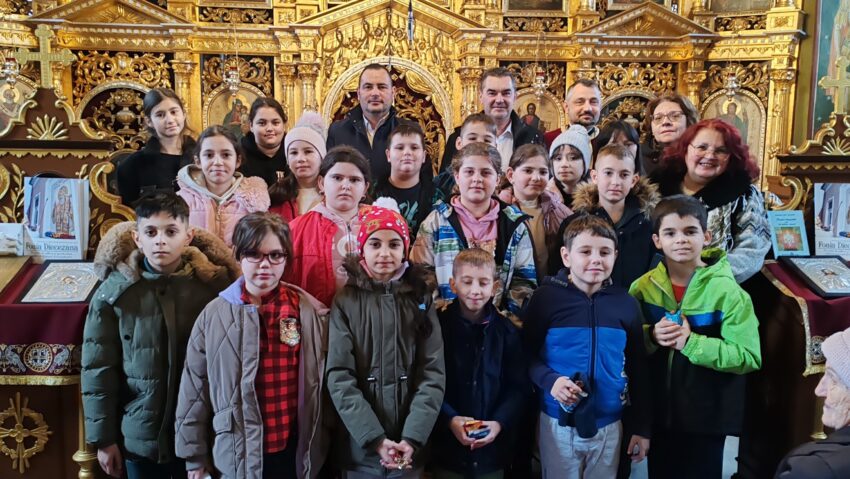 Simpozionul „Sfinții Trei Ierarhi, modele de educație creștină” – ediția a XI-a, la Bocșa
