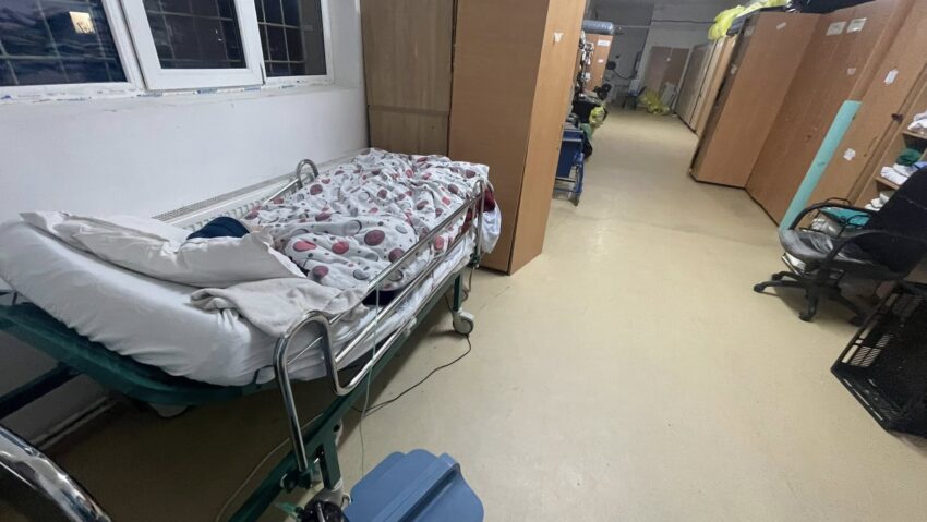 Controale la Spitalul de Psihiatrie Jebel după ce 25 de paciente au fost cazate într-o clădire folosită drept magazie