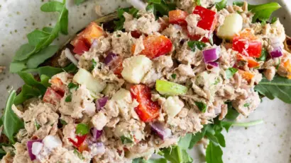 Salată de ton – rețetă sănătoasă și rapidă, ideală pentru un stil de viață echilibrat