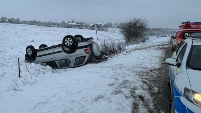 Val de accidente rutiere pe drumuri cu zăpadă! Cauciucurile pot face diferența!
