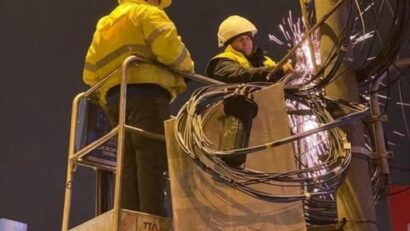 Primăria Timișoara continuă eliminarea cablurilor aeriene ilegale. Intervenții programate pe Calea Lugojului