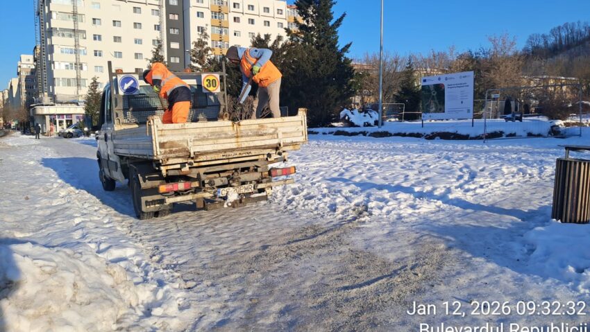 Primăria Reșița încearcă să scoată orașul de sub gheață
