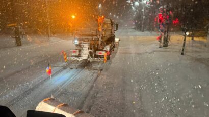 Deszăpezire în Timișoara: 350 de angajați și 20 de utilaje mobilizate după ninsorile abundente