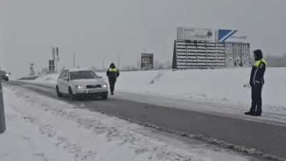 Gorj: Filtru de poliție pe DN 67C Novaci – Rânca, din cauza ninsorii abundente. Acces permis doar autoturismelor 4×4 sau cu lanțuri