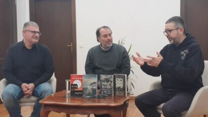 Reșița, din nou pe harta literaturii române: dublă lansare de carte cu Bogdan-Alexandru Stănescu și Vasile Ernu la Centrul cultural Şcoala Pittner