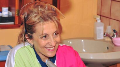 Birocrație, costuri uriașe și pacienți tot mai puțini. Radiografia stomatologiei românești explicată de președintele Colegiului Medicilor Stomatologi din Caraș-Severin, Raluca Soran