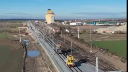 Circulație deschisă pe un nou tronson feroviar în zona Topolovăț