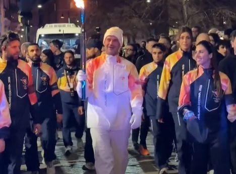JO de Iarnă: Cristian Chivu a purtat torţa olimpică la Milano