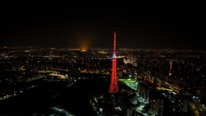 România, iluminată în roșu de Ziua Europeană 112: peste 140 de clădiri marchează 22 de ani ai Sistemului unic de urgență