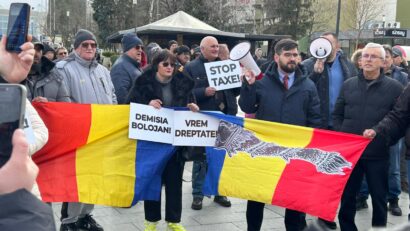 Protest AUR la Reşiţa: nemulţumiri faţă de creşterea taxelor şi a preţurilor