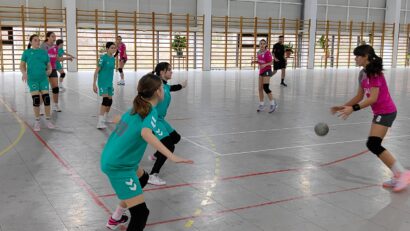 Handbal, junioare IV: trei echipe vor reprezenta Caraş-Severinul la faza euroregională