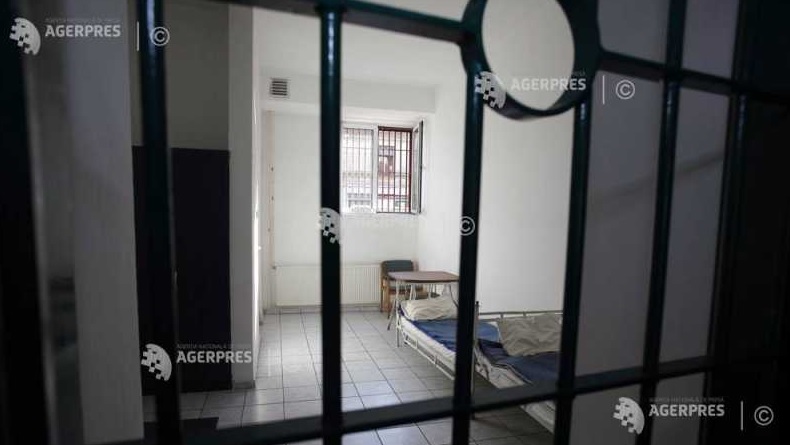 Agent de la Poliţia Rutieră Arad, arestat preventiv pentru luare de mită