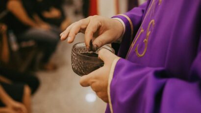 Miercurea Cenușii – începutul Postului Mare pentru credincioșii romano-catolici