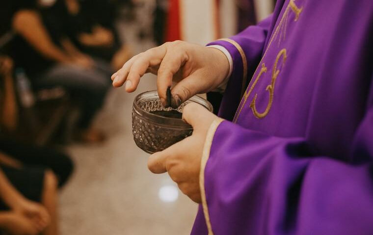 Miercurea Cenușii – începutul Postului Mare pentru credincioșii romano-catolici