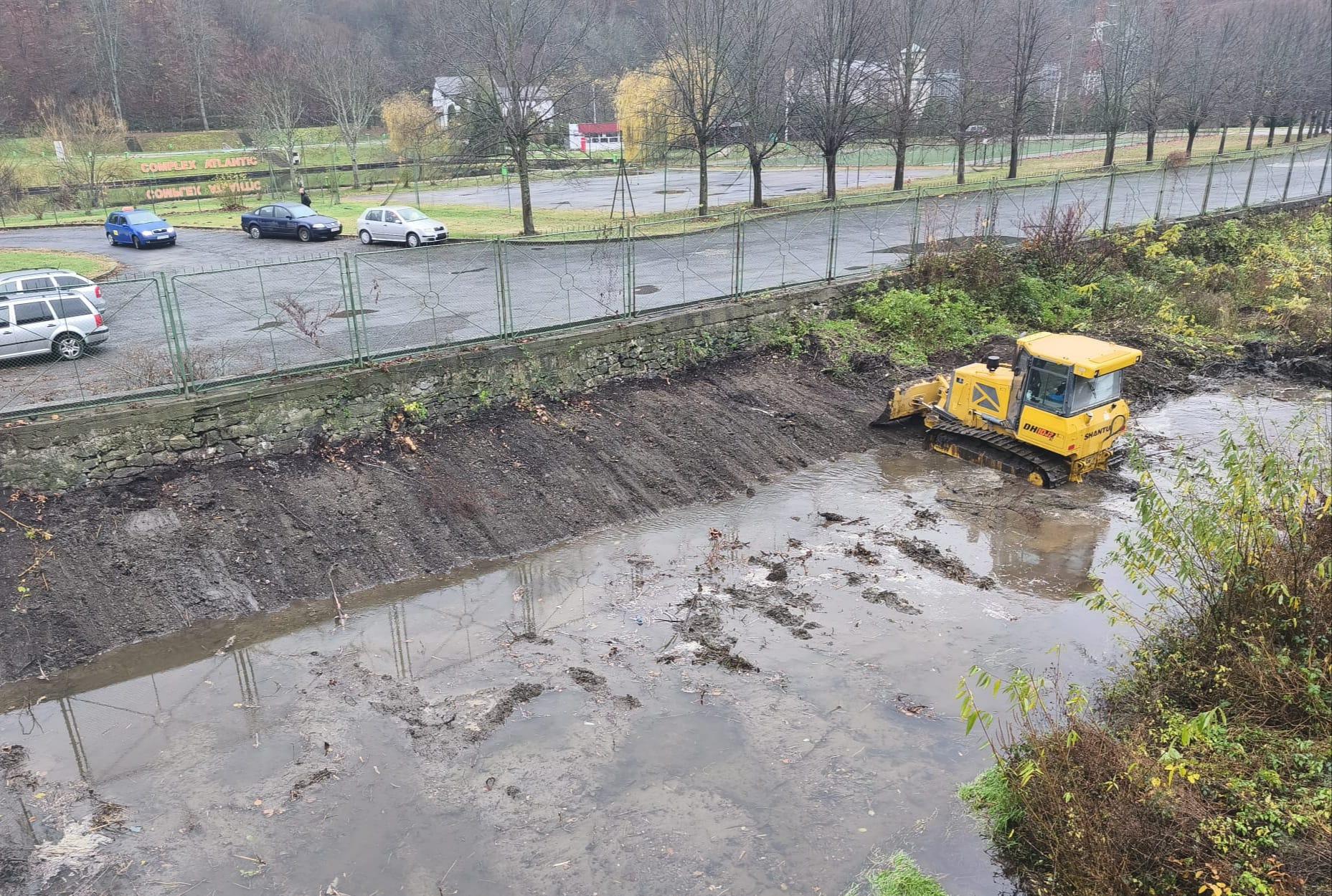 Lucrări de întreținere pe râul Bârzava în cartierul Lend al municipiul ...