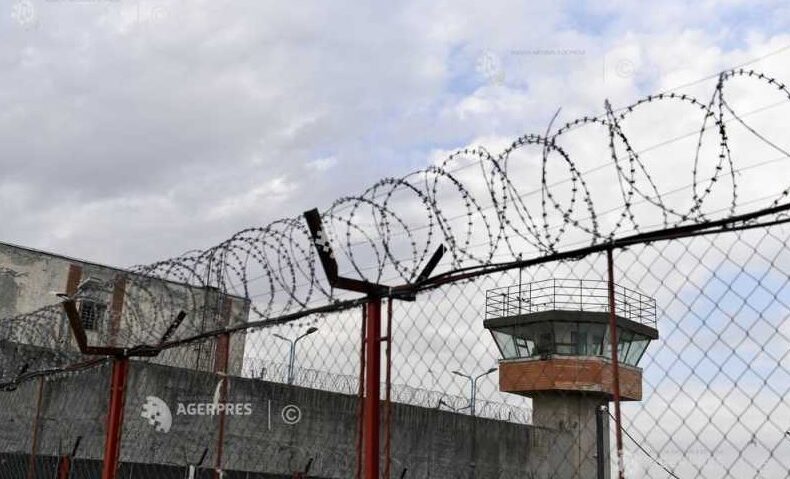 Sindicaliştii ameninţă cu blocarea penitenciarelor dacă va fi eliminată norma de hrană