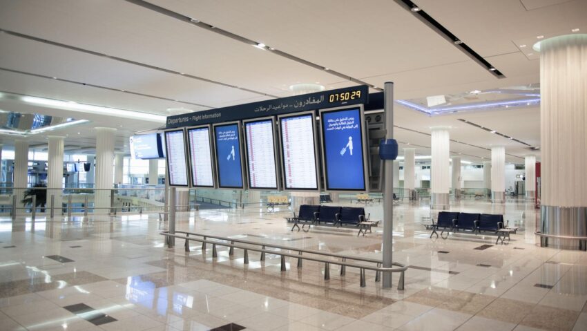 Zboruri suspendate către Israel, Liban, Dubai, Abu Dhabi și Amman. Companiile aeriene își ajustează rutele din cauza tensiunilor din Orientul Mijlociu