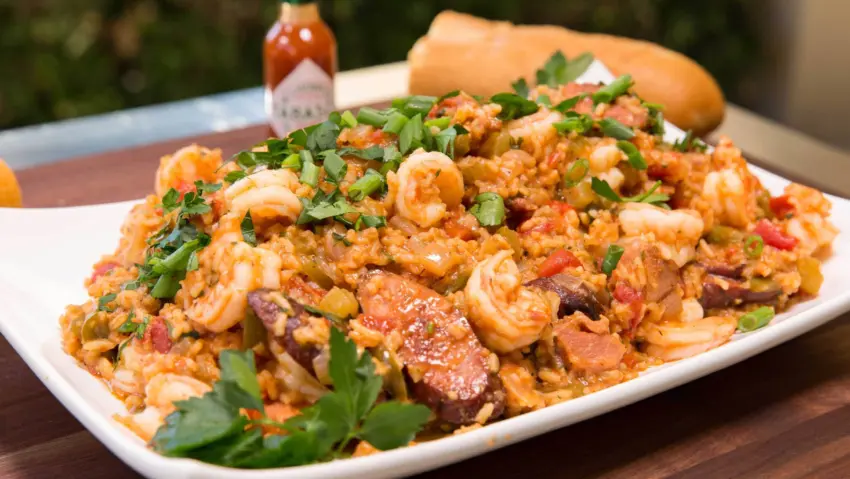 Rețetă din America: Jambalaya creolă, preparatul emblematic din New Orleans