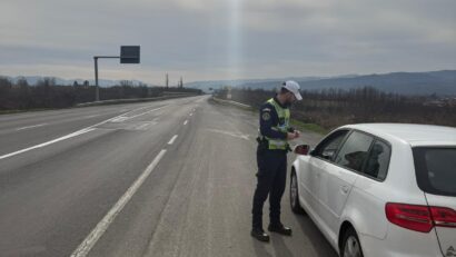Acțiune RELEU pe DN6: Aproape 50 de sancțiuni aplicate de polițiștii din Caraș-Severin
