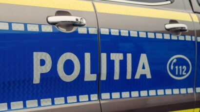 Accident rutier pe DN 57, la Moldova Nouă: doi răniți, inclusiv un tânăr de 20 de ani. Polițiștii continuă cercetările