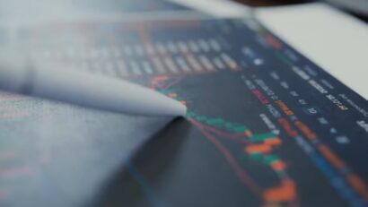 Războiul din Iran începe să lovească economia globală, indică sondajele din mediul de afaceri