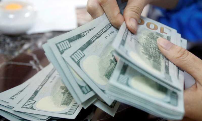 Prețul petrolului se apropie de 111 dolari per baril, pe fondul extinderii conflictului din Orientul Mijlociu