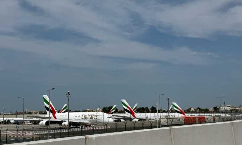 Trafic suspendat pe aeroportul din Dubai după un atac cu dronă