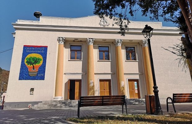 „Mai departe de tăcere” – lansare de carte la Moldova Nouă, de Ziua Internațională a Poeziei 2026