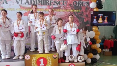 Karate: tinerii sportivi de la CSM Reşiţa, de zece ori pe podium la Cupa Vladimirescu